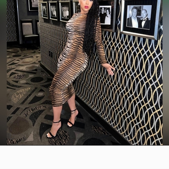 Tiger print midi bodycon dress - Picture 2 of 6